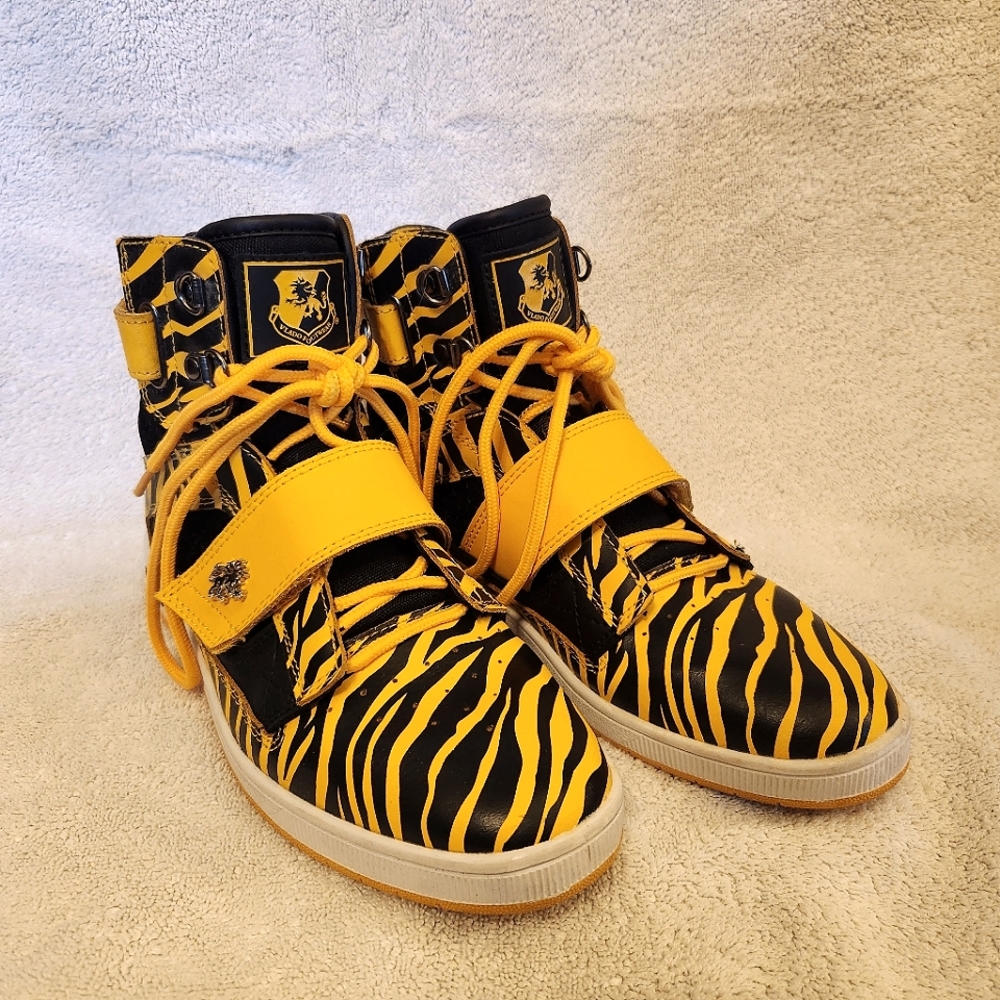 Vlado Footwear Atlas Yellow Sneaker Size 8 (Like New, Worn Once)